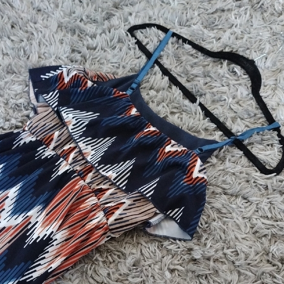 Chevron Patterned Maxi Dress - Picture 5 of 9